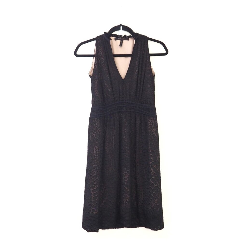 ! BCBGMaxAzria Black Sleeveless V-Neck Textured Dress sz S